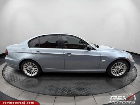 Used 2011 BMW 335i xDrive Sedan image 6