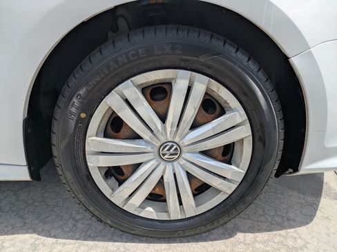 Used 2017 Volkswagen Jetta S FWD image 9