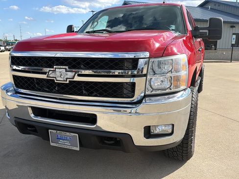 Used 2011 Chevrolet Silverado 2500 LT w/ Interior Plus Package AWD/4WD image 38