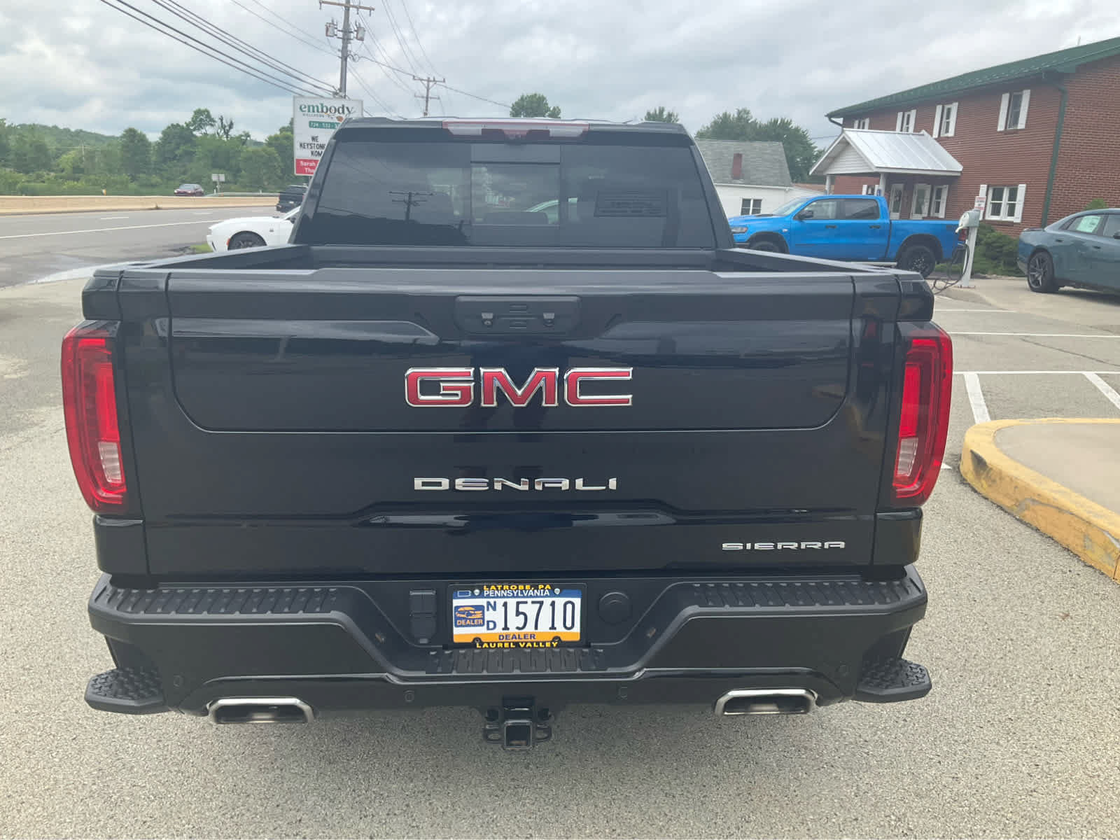 Used 2023 GMC Sierra 1500 Denali AWD/4WD image 4