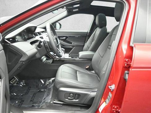 Used 2023 Land Rover Range Rover Evoque R-Dynamic SE image 9