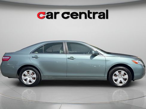 Used 2007 Toyota Camry LE FWD image 7