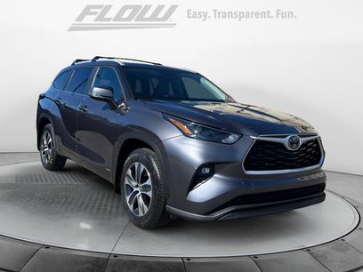 New 2025 Toyota Highlander XLE