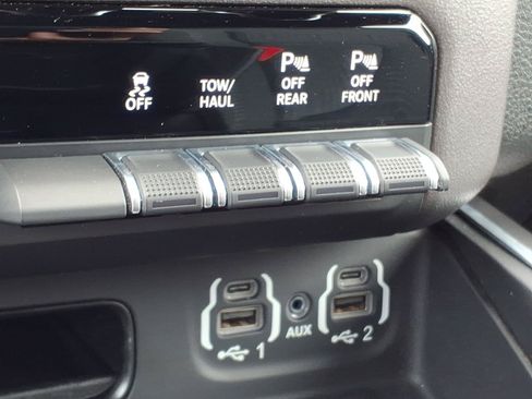 Used 2021 RAM 1500 Big Horn AWD/4WD image 18