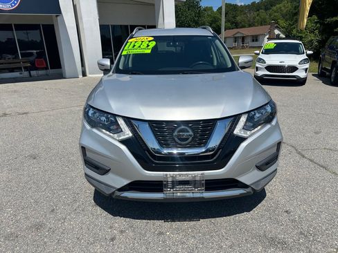 Used 2018 Nissan Rogue SV AWD/4WD image 8