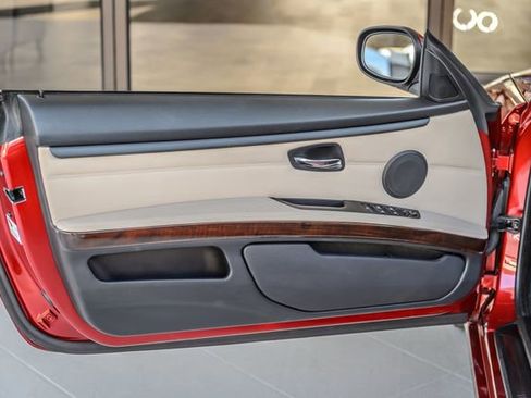 Used 2012 BMW 328i Convertible image 52