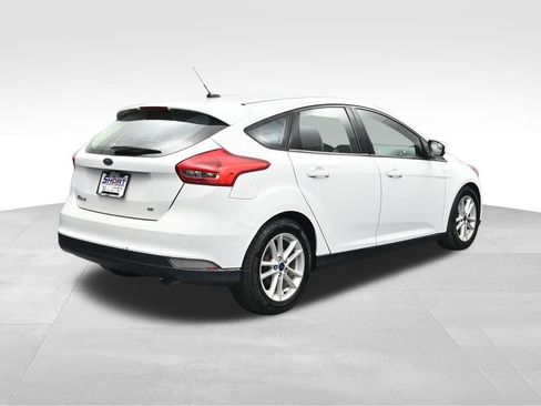 Used 2018 Ford Focus SE FWD image 5