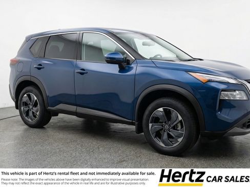 Used 2025 Nissan Rogue SV image 1