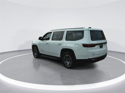 Used 2024 Jeep Wagoneer Series II image 6