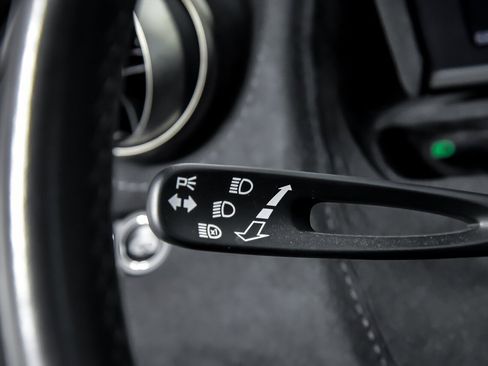 Used 2018 McLaren 720S image 30