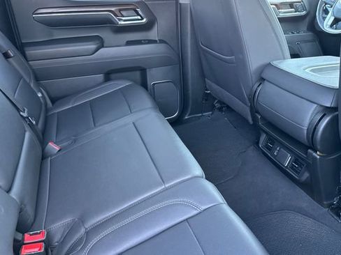 Used 2024 GMC Sierra 1500 SLT image 18