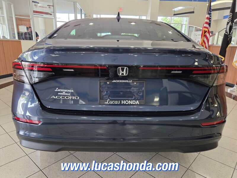 Used 2023 Honda Accord EX image 5
