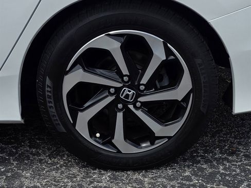 Used 2017 Honda Accord EX-L image 40