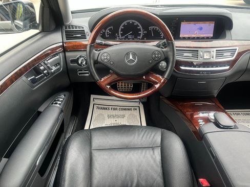 Used 2011 Mercedes-Benz S 550 4MATIC image 28