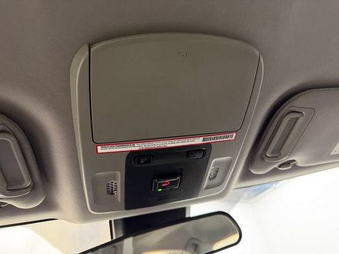 Used 2022 Toyota Camry SE FWD image 28