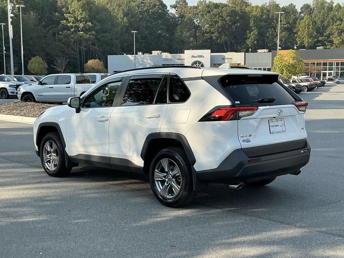 Used 2024 Toyota RAV4 XLE w/ Convenience Package FWD image 3
