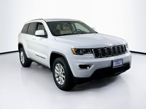 Used 2022 Jeep Grand Cherokee Laredo E image 3