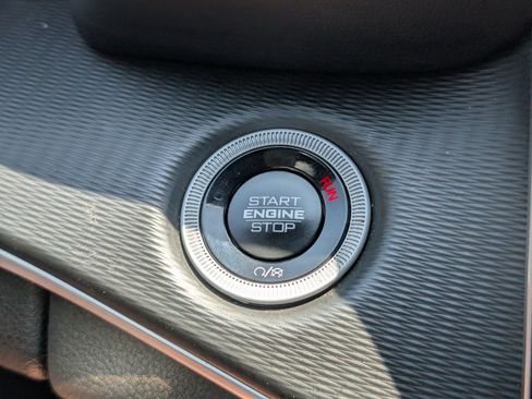 Used 2024 Jeep Grand Cherokee Altitude RWD image 26