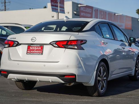 New 2025 Nissan Versa SV w/ Trunk Package image 7