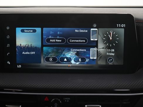 Used 2025 Nissan Kicks SR image 16