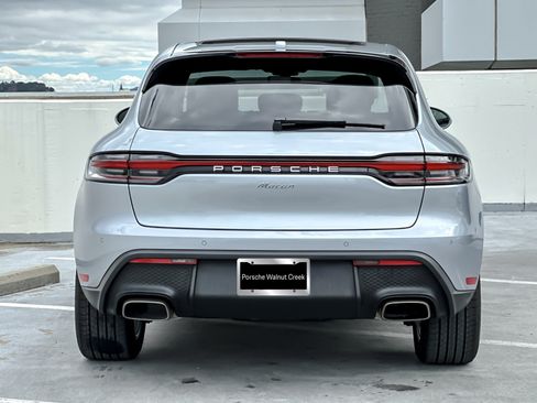 Certified 2026 Porsche Macan AWD/4WD image 8