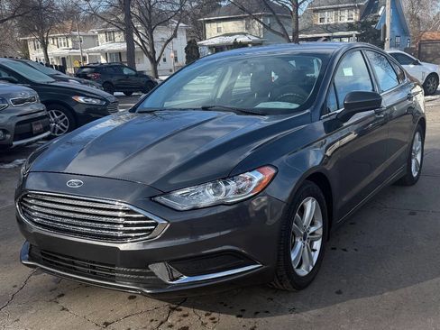 Used 2018 Ford Fusion SE image 5