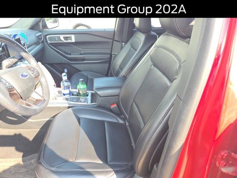 Used 2020 Ford Explorer XLT w/ Equipment Group 202A AWD/4WD image 10