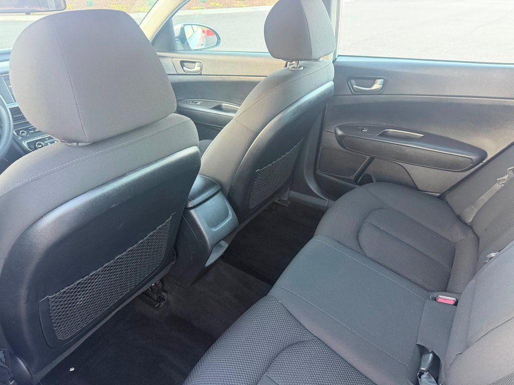 Used 2019 Kia Optima LX FWD image 15