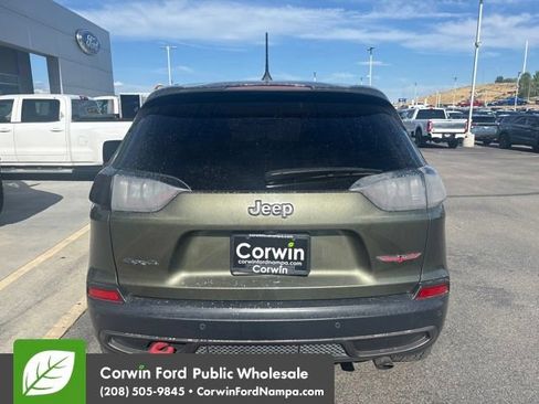 Used 2019 Jeep Cherokee Trailhawk AWD/4WD image 15