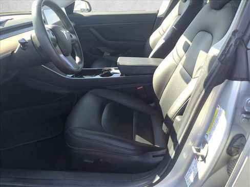 Used 2018 Tesla Model 3 Long Range image 16