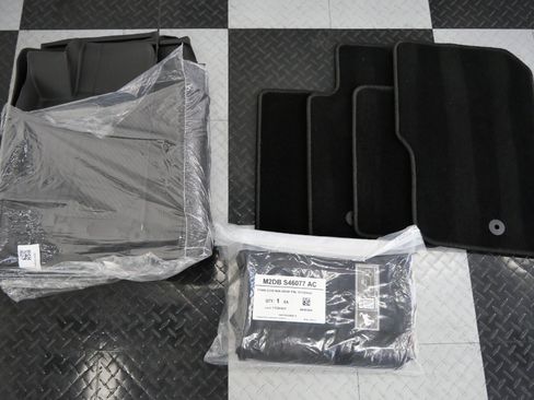 Used 2024 Ford Bronco Raptor w/ Interior Carbon Fiber Pack 6 AWD/4WD image 41