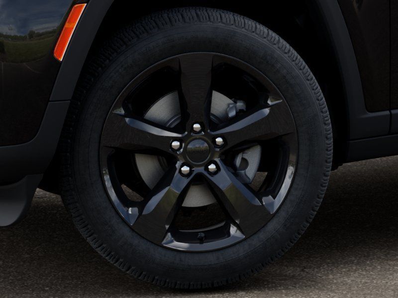 New 2026 Jeep Grand Cherokee Limited w/ Limited Altitude Package AWD/4WD image 8