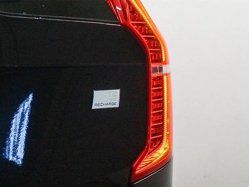 Used 2021 Volvo XC90 T8 Inscription w/ Advanced Package image 10