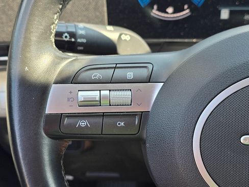 Used 2025 Hyundai Kona SEL FWD image 19