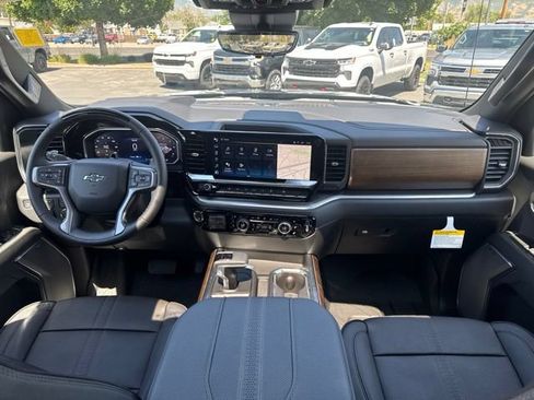 New 2026 Chevrolet Silverado 1500 High Country w/ High Country Premium Package AWD/4WD image 14