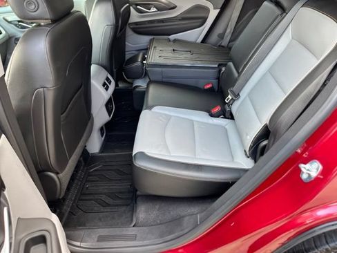Used 2021 GMC Terrain SLT w/ LPO, Bright Accent Package FWD image 12