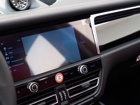 New 2026 Porsche Macan S image 28