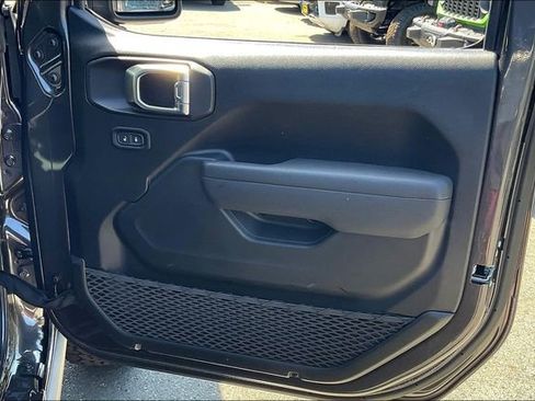 New 2025 Jeep Wrangler Rubicon image 25