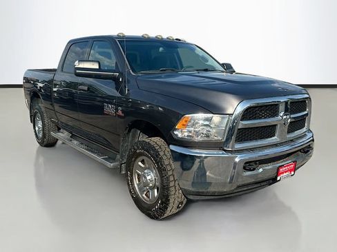 Used 2014 RAM 2500 Tradesman w/ Chrome Appearance Group AWD/4WD image 3