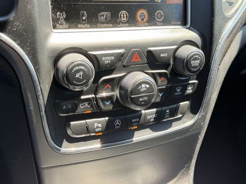 Used 2017 Jeep Grand Cherokee Altitude image 23