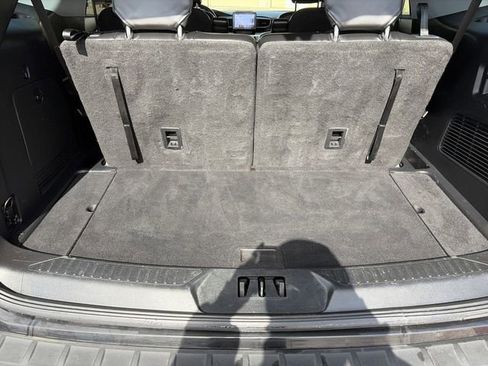 Used 2022 Ford Explorer XLT w/ Equipment Group 202A image 41