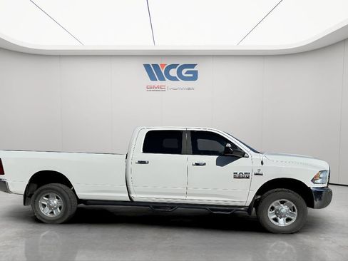 Used 2018 RAM 2500 SLT AWD/4WD image 3