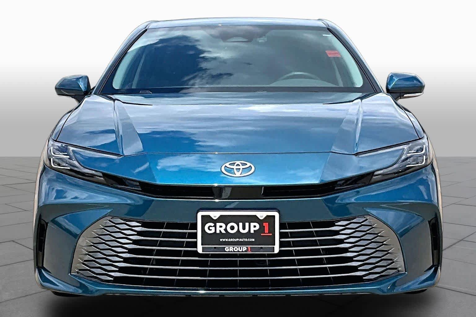 Used 2026 Toyota Camry XLE FWD image 4