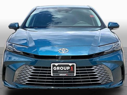Used 2026 Toyota Camry XLE FWD image 4