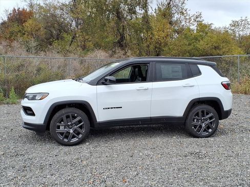 New 2026 Jeep Compass Limited image 2