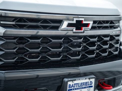 Used 2024 Chevrolet Silverado 1500 ZR2 w/ Technology Package AWD/4WD image 13