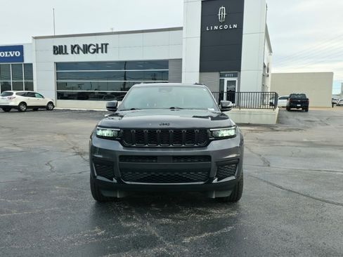 Used 2022 Jeep Grand Cherokee L Laredo image 10