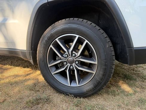 Used 2022 Jeep Grand Cherokee Limited AWD/4WD image 7