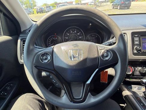 Used 2019 Honda HR-V LX image 26