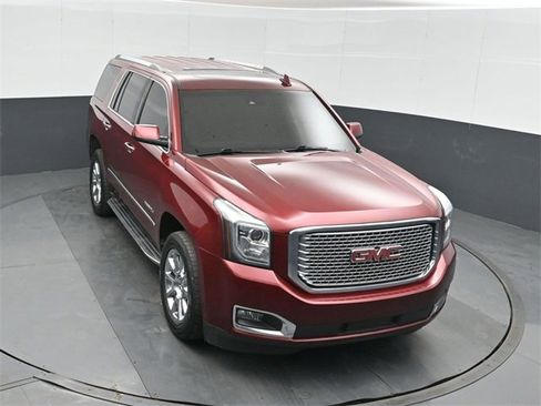 Used 2017 GMC Yukon Denali w/ Open Road Package image 40